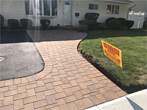 syosset golden brown 6x9 nicolock front walkway brick paver apron round curved step asphalt driveway syosset